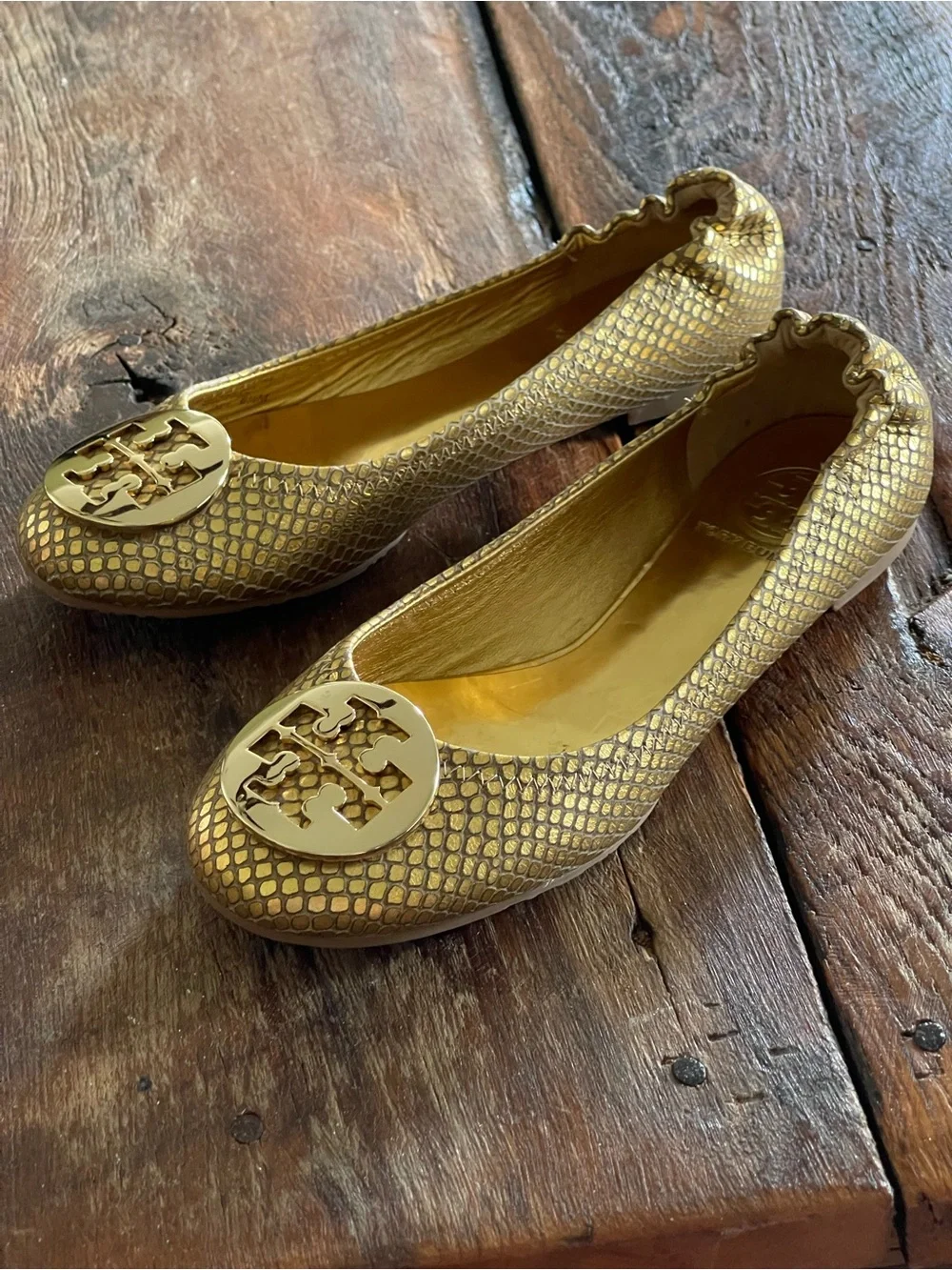 Tory Burch Reva Metallic Gold Snakeskin-Print Logo Ballet Flats Sz 6.5 Leather